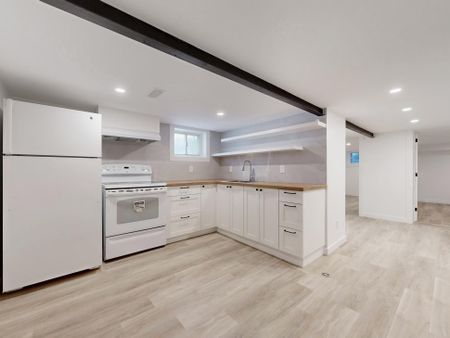 For Lease - 525 Hopewell Avenue, Toronto, Ontario - Photo 2