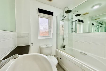 Little Hackets - Photo 3