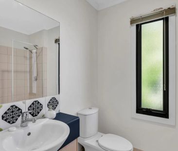 Modern 3-Bedroom Townhouse in the Heart of Mawson Lakes - Photo 1