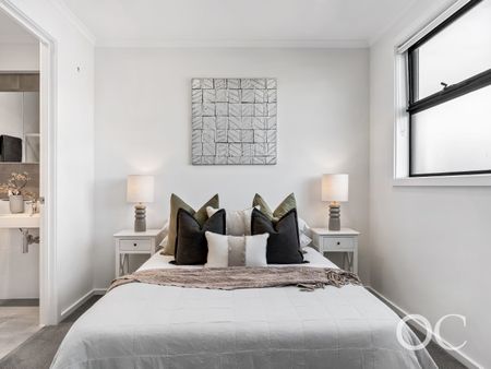 Open the Door to Effortless Style with an Entertainer's Balcony - Photo 4