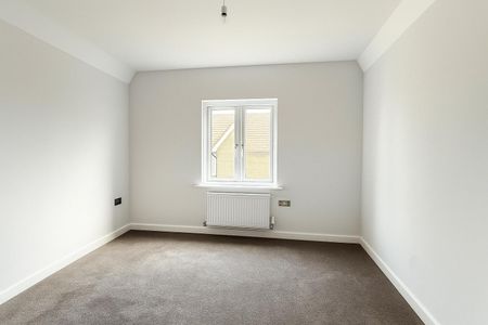 3 bedroom House To Let Total Size: 1045 SQ FT - Photo 4