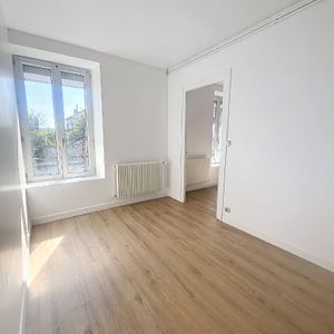 Appartement à louer - REIMS/ PROCHE AVENUE DE PARIS - Photo 2