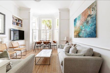 3 Bed Flat, Warwick Avenue, W9 - Photo 2