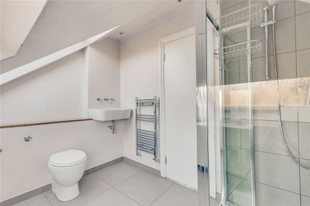 4 bedroom maisonette to rent - Photo 4