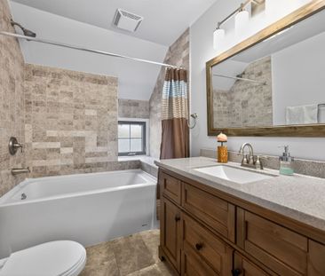 For Lease - 17 Lockheed Boulevard, Toronto, Ontario - Photo 3
