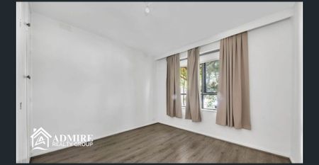 Charming and Affordable 2-Bedroom Home with Carport - Photo 4