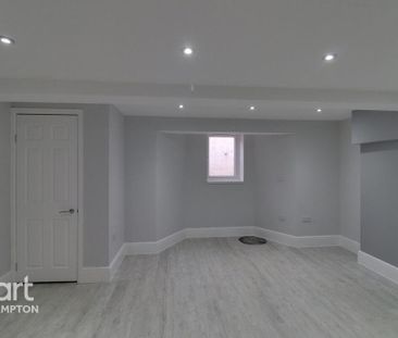 4 bedroom terraced house to rent - Photo 6