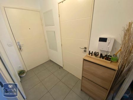 Location Appartement 2 pièces 40m² TOULON 83200 - Photo 4