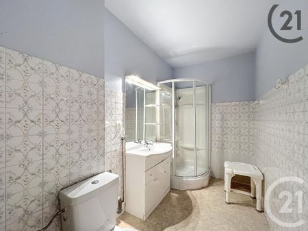 Location Appartement 1 pièce 38m² TROYES 10000 - Photo 2