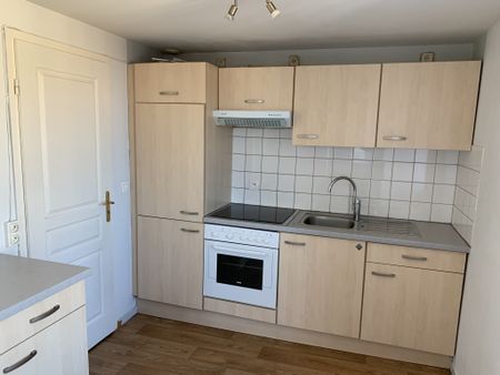 Location Appartement 3 pièces 60m² SARREGUEMINES 57200 - Photo 4