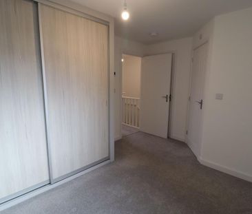 3 bedroom semi-detached house to rent - Photo 5