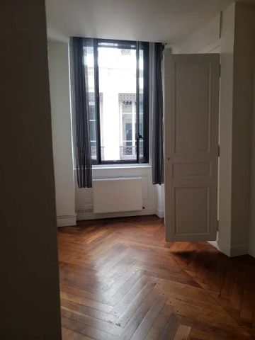 Appartement T3 A Louer - Lyon 2eme Arrondissement - 55.87 M2 - Photo 2