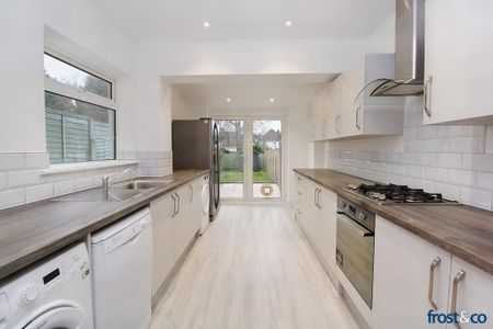 2 bedroom terraced house to rent - Photo 5
