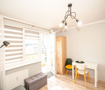 Przytulna kawalerka w spokojnym Centrum - Photo 1