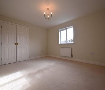 5 Bedroom Detached To Let - Photo 4
