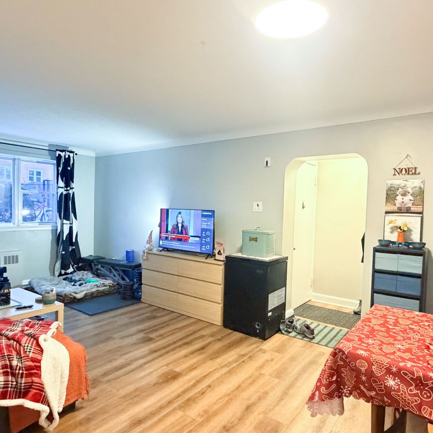 For Lease - 725 Melbourne Avenue Unit# 2, Carlingwood - Westboro and Area, Ontario - Photo 1