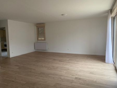 Location Appartement 3 pièces 81m² PROVINS 77160 - Photo 4