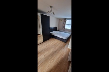 2 Bed Flat, Starcross Street, NW1 - Photo 3