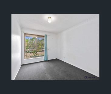 Spacious Family Home in Convenient Location - Photo 1