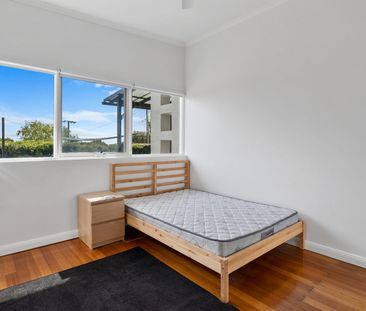 Spacious living with a pool - Photo 6