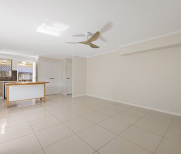 Spacious 3-Bedroom Townhouse in Prime Mooloolaba Location - Photo 4