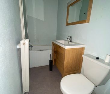 Location Appartement 1 pièce 40m² BESANCON 25000 - Photo 2