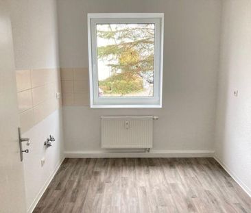 Frischer Look: 2 Zimmer Wohnung, renovier, sucht neue Mieter... - Photo 1
