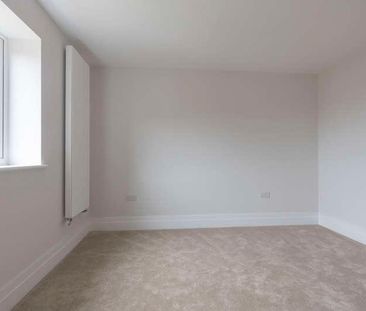 Wallace Square, Bishops Cleeve, GL52 - Photo 4