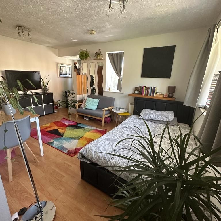 Studio Flat TO LET – Wembley – HA0 - Photo 1