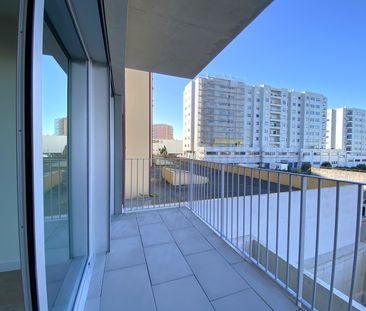 Apartamento T1 para Arrendamento com Varanda e Lugar de Estacioname... - Photo 3