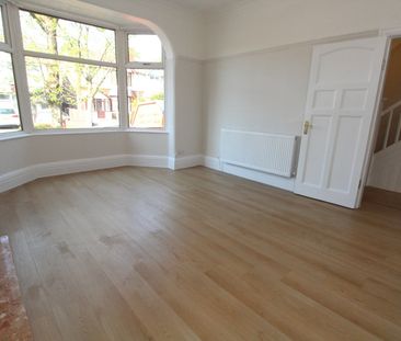 3 Bed Semi-Detached House, Kearsley Road, M8 - Photo 6