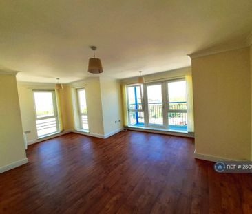 2 bedroom flat to rent - Photo 2