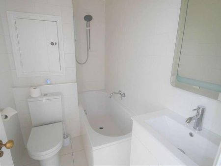 Brigstocke Terrace, Ryde, Isle Of Wight, PO33 - Photo 3