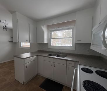 For Lease - 900 Ellesmere Avenue Unit# Upper, Peterborough, Ontario - Photo 5