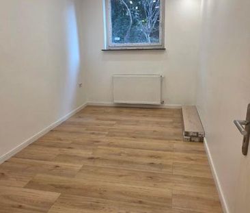 Untergeschosswohnung mit Balkon in Kelkheim (Taunus) - Photo 1