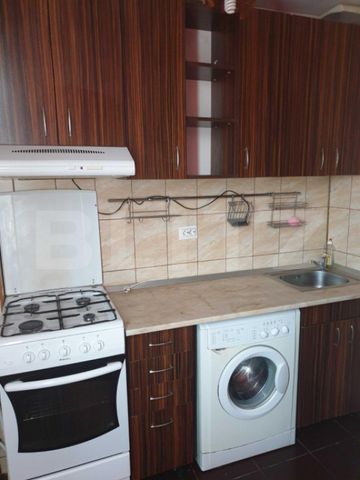 Garsonieră de 30 mp | Etaj intermediar | zona Tătărași - Fotografie 2