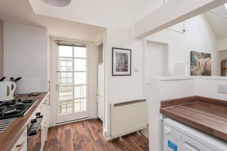2 bedroom flat to rent - Photo 3