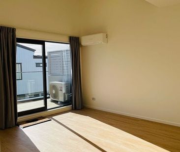 Brand new, 2 bedroom, 2 bathroom & 2 living room - Photo 2