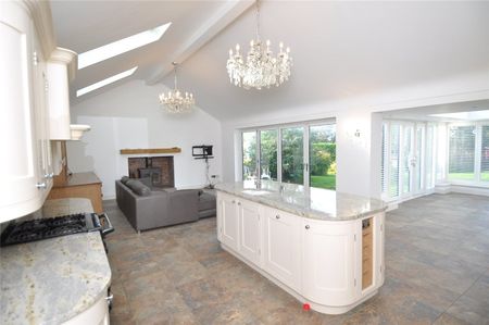 Church Farm, Church Lane, Thurstaston, Wirral, CH61 0HW - Photo 2