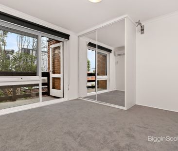 Bright & Spacious Two-Storey Home in Quiet & Convenient Location - Photo 4
