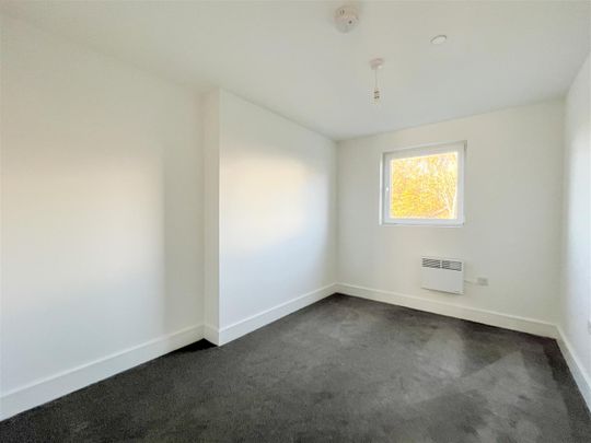 Flat 79, 6 Martin Court, Hastings, TN34 1EF - Photo 1