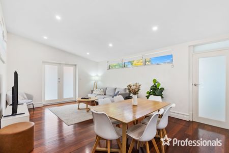 Stunning 3-Bedroom Family Home in a Prime Central Location - Photo 2