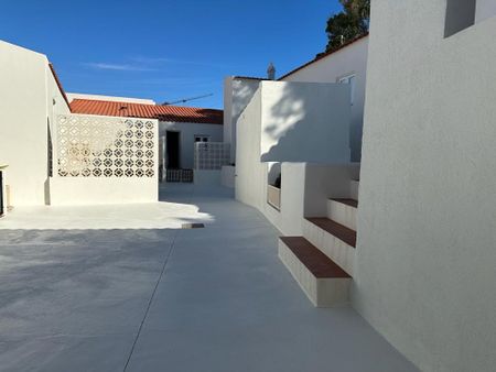 Apartamento T1 com Pátio e Piscina no Centro de Castro Marim para Arrendamento de Férias - Photo 4