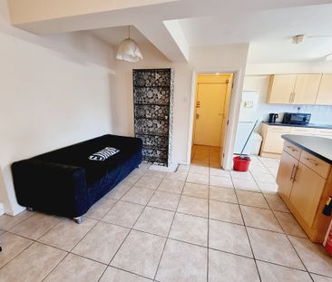 4 Bed Student Accommodation - Photo 1