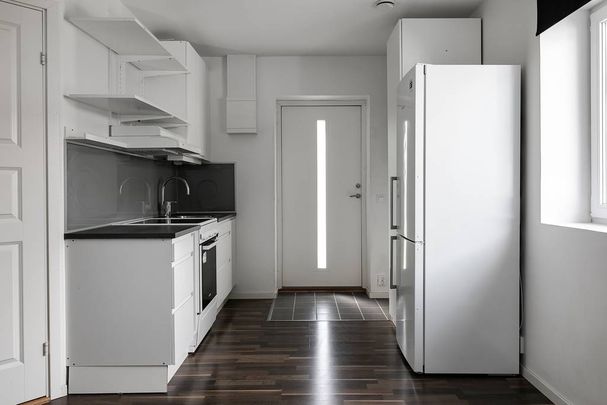 Väpnaregatan, Örebro - Photo 1