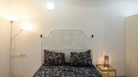 Carrer de Valldonzella, Barcelona, Catalonia 08001 - Photo 3