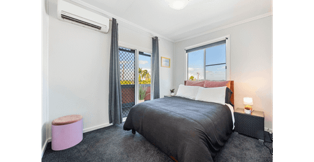 5 BEDROOM, 4 BATH HOME WITH JACUZI - CLOSE TO BEACH & TOWN AMENITIES - GREAT COMPANY ACCOMMODATION - Photo 5