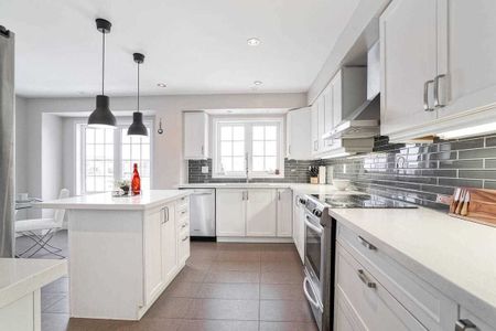 For Lease - 15 Vanhorne Close, Brampton, Ontario - Photo 5