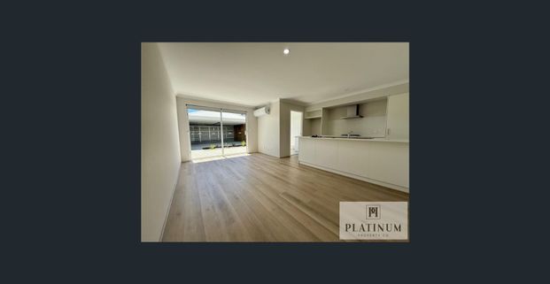 Brand-New Coastal Elegance: Modern 3-Bedroom Home in the Heart of Jindalee - Photo 1