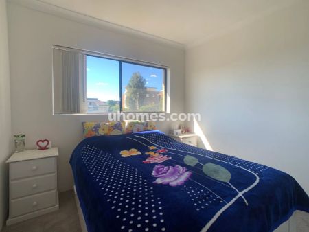 2Bedrooms, 1Bathrooms - Photo 2